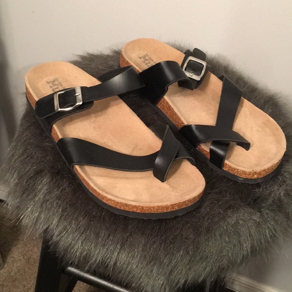 mudd womens sandals